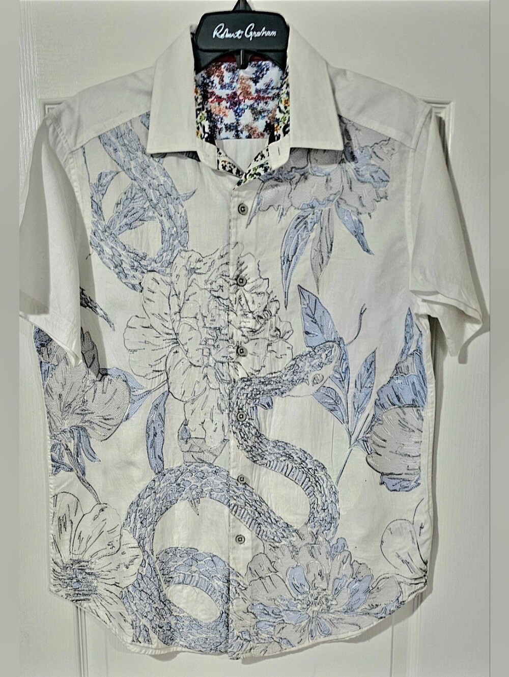 Robert Graham White Short-Sleeve Floral & Snake Print Shirt with Blue Accents